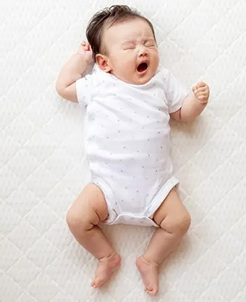 A_Customer_Review_Of_Yo_Baby_Bedside_Crib.jpg